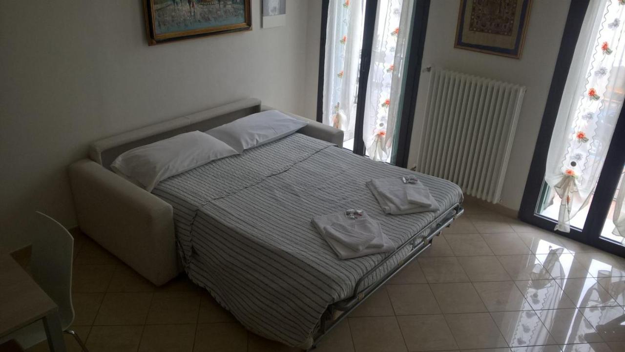 Casa Cuore - Love Pets - Fronte Ospedale Sacro Cuore 内格拉尔 外观 照片