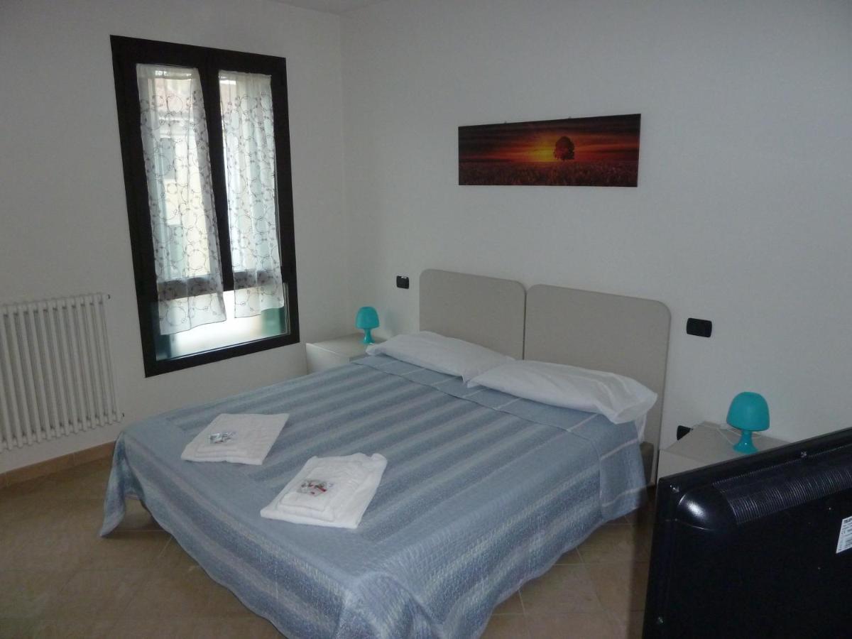 Casa Cuore - Love Pets - Fronte Ospedale Sacro Cuore 内格拉尔 客房 照片